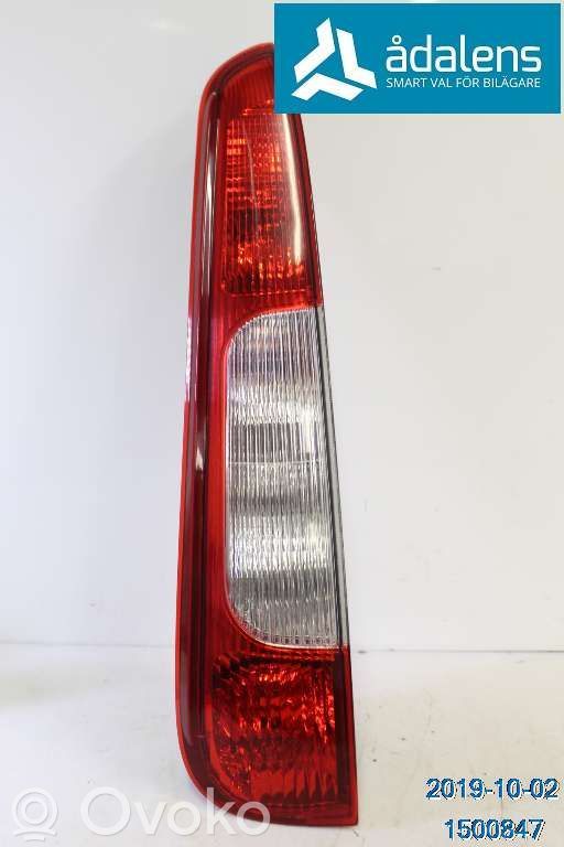 Ford Focus C-MAX Aizmugurējais lukturis virsbūvē 