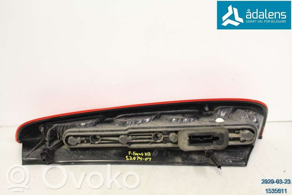 Ford Focus C-MAX Aizmugurējais lukturis virsbūvē 