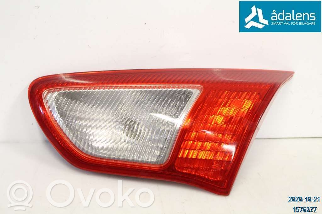 Mitsubishi Lancer X Aizmugurējais lukturis pārsegā 
