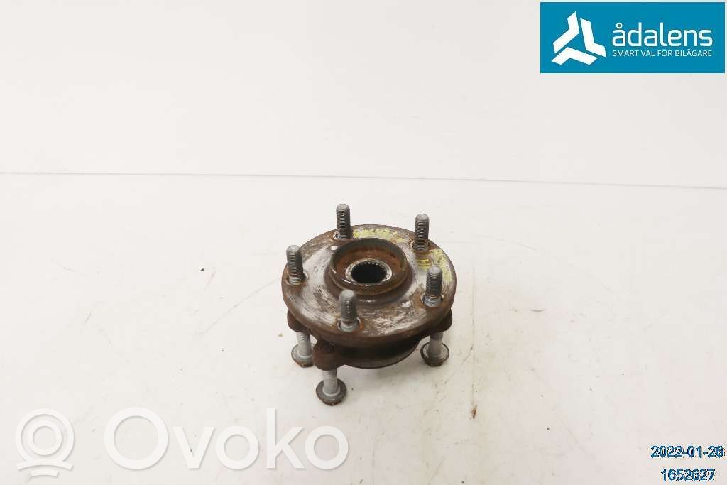 Toyota Avensis T270 Zwrotnica koła przedniego 