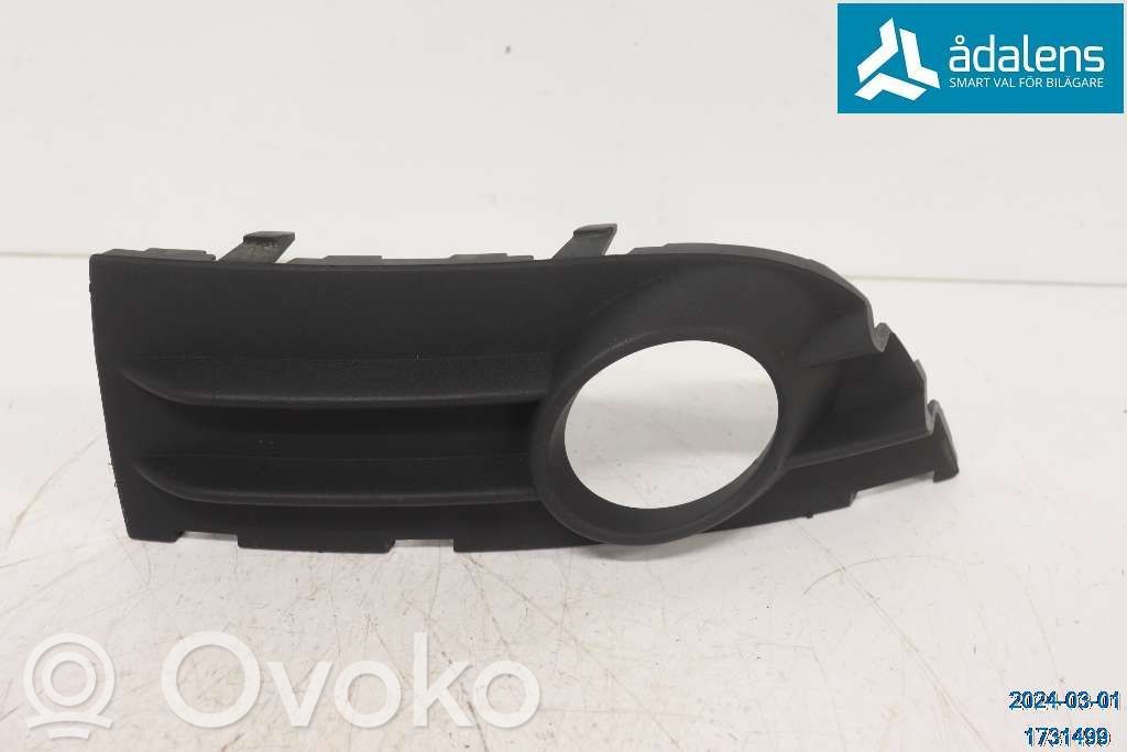 Volvo C30 Etusumuvalon ritilä 