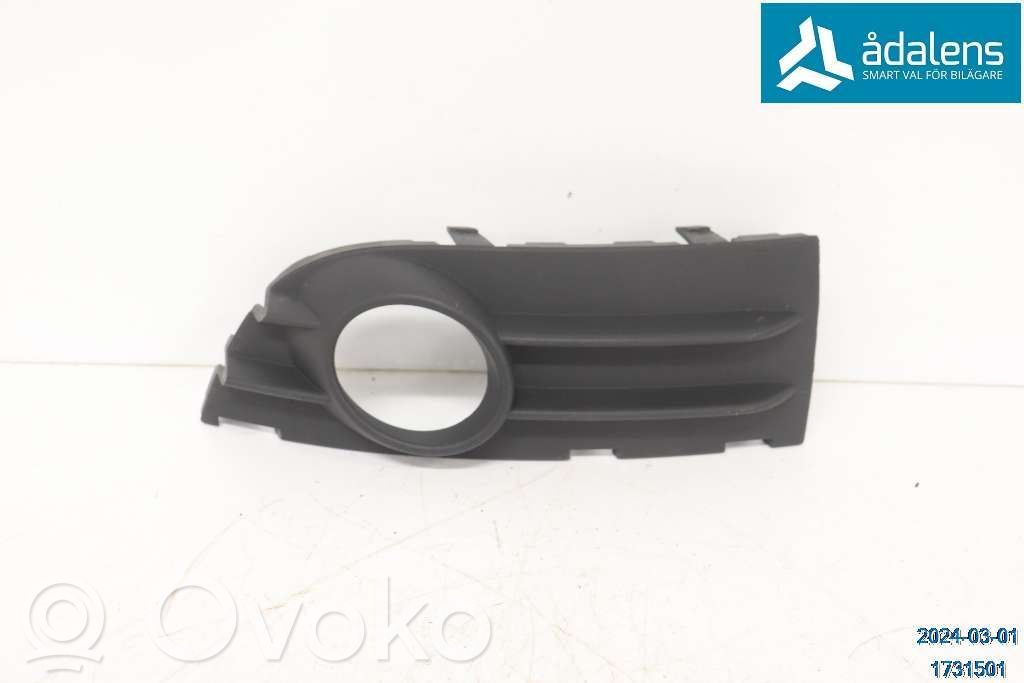 Volvo C30 Etusumuvalon ritilä 