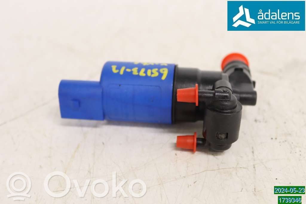 Volvo V60 Žibintų apiplovimo skysčio siurbliukas 