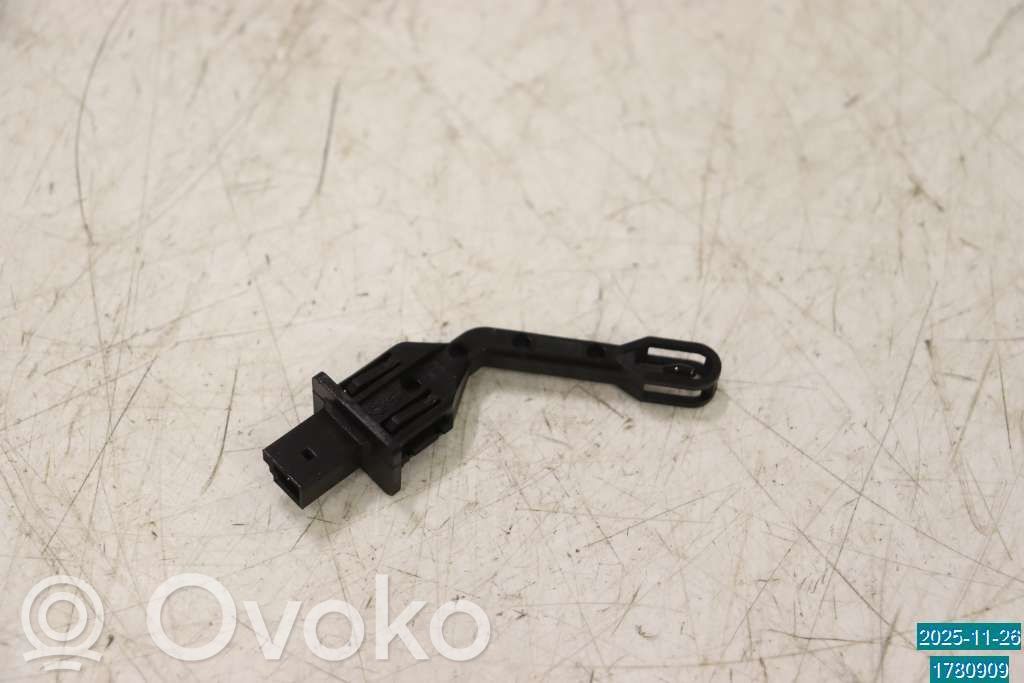 Interior temperature sensor   31404456