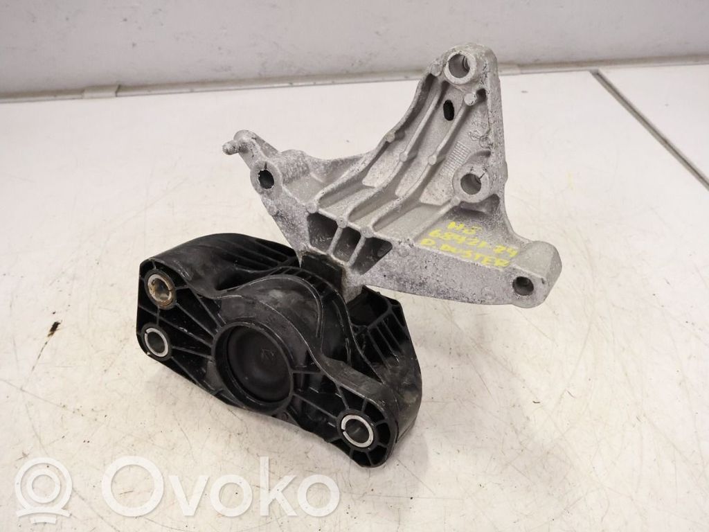 Dacia Duster II Engine mount bracket 