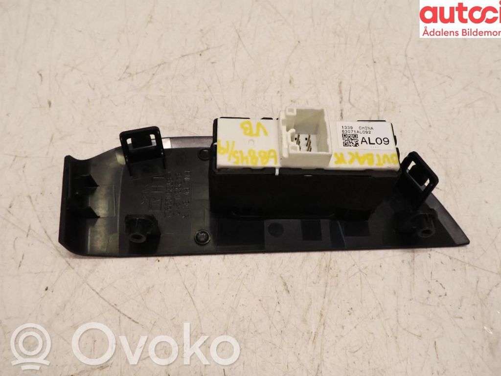 Electric window control switch   83071AL092