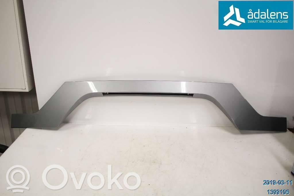 BMW X3 E83 Tailgate trim 