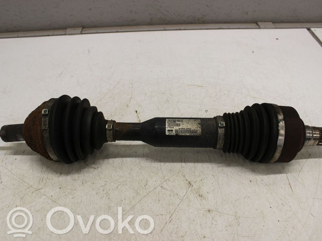 Volvo XC70 Priekinis pusašis 