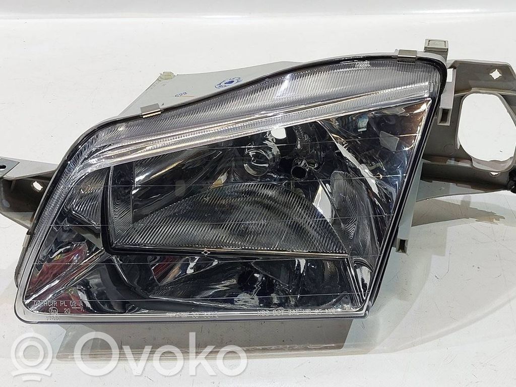 Mazda 323 Headlight/headlamp 