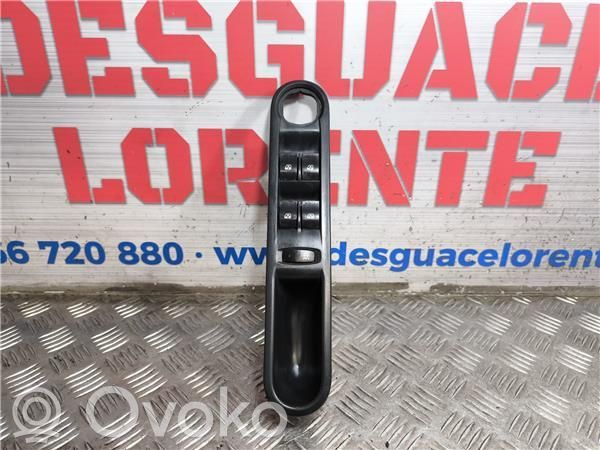 Electric window control switch   8200328427