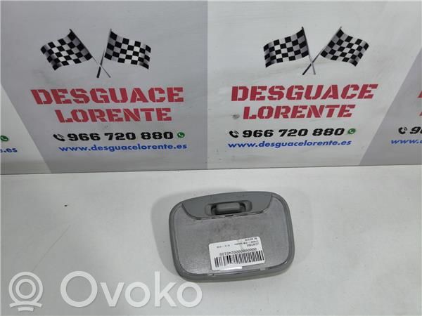 Éclairage lumière plafonnier avant   8401A146