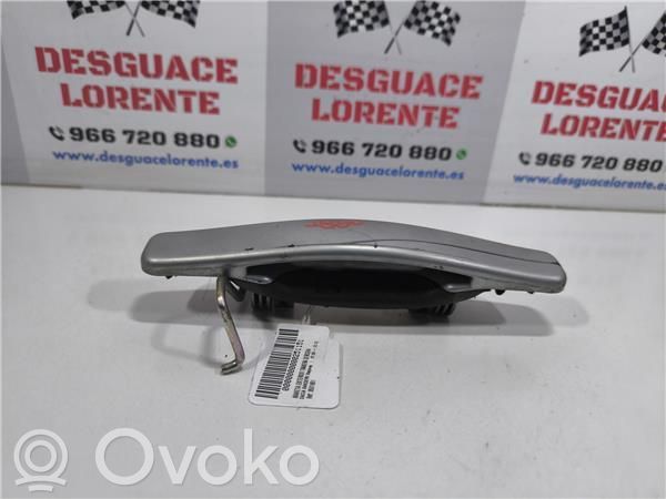 Manecilla externa puerta trasera   0501851