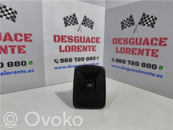 Sensor de la puerta trasera   0024008901