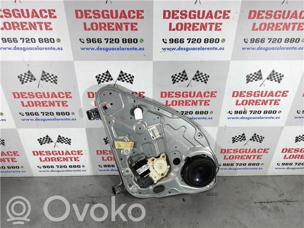 Regulador manual de la ventanilla trasera   4M51A045H22