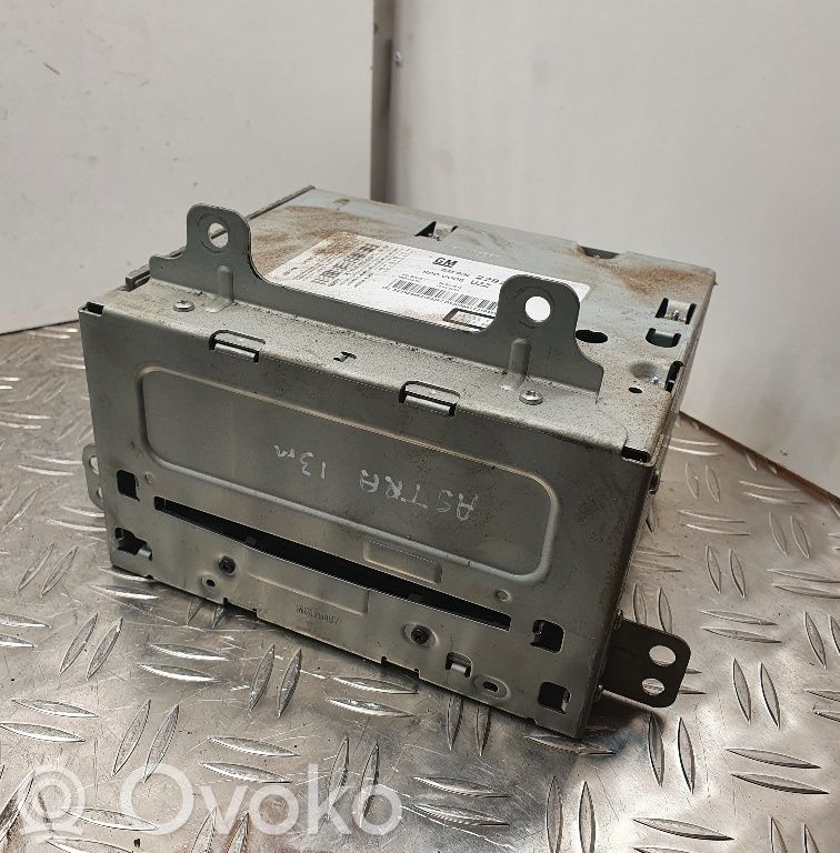 Opel Astra J Radio/CD/DVD/GPS head unit 