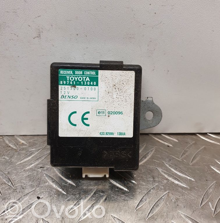 Toyota Corolla Verso E121 Door central lock control unit/module 