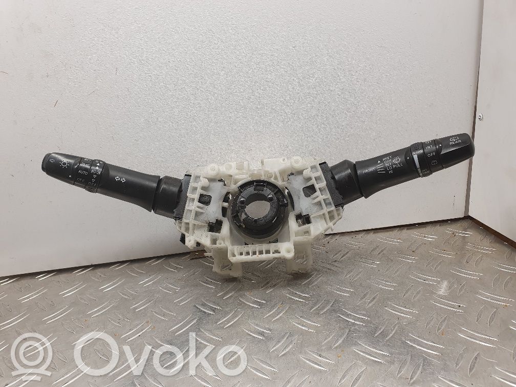 Mitsubishi Outlander Rokturu komplekts 
