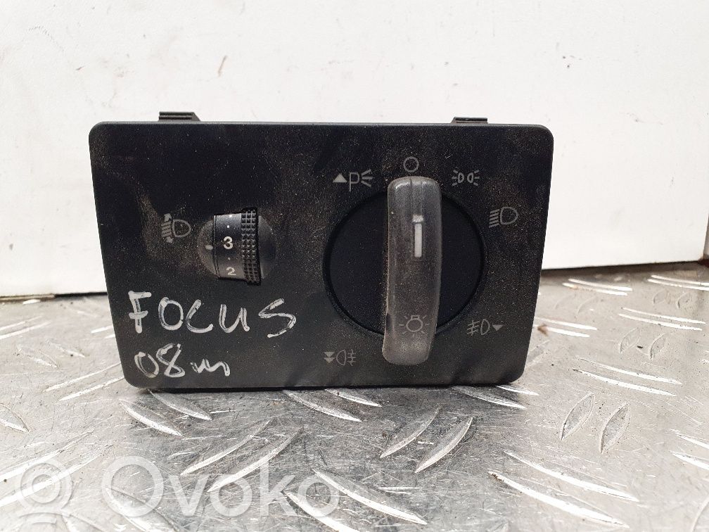 Ford Focus Light switch 