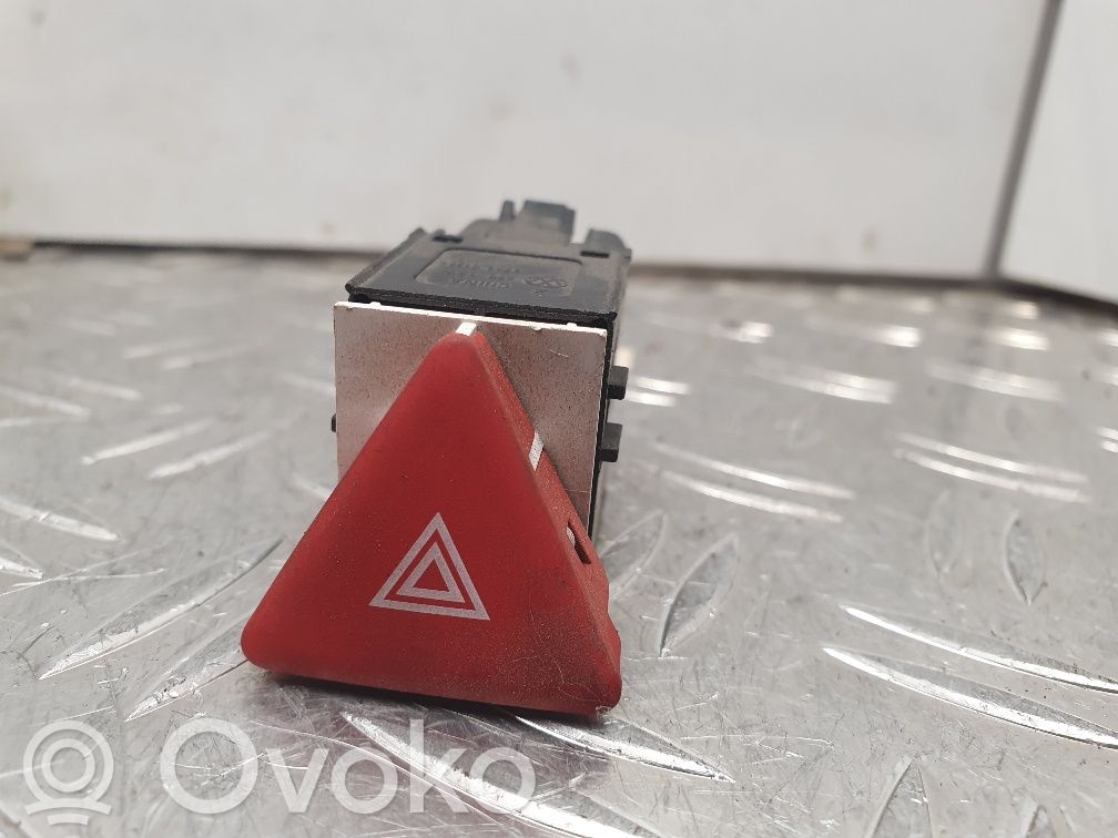 Volkswagen Scirocco Hazard light switch 