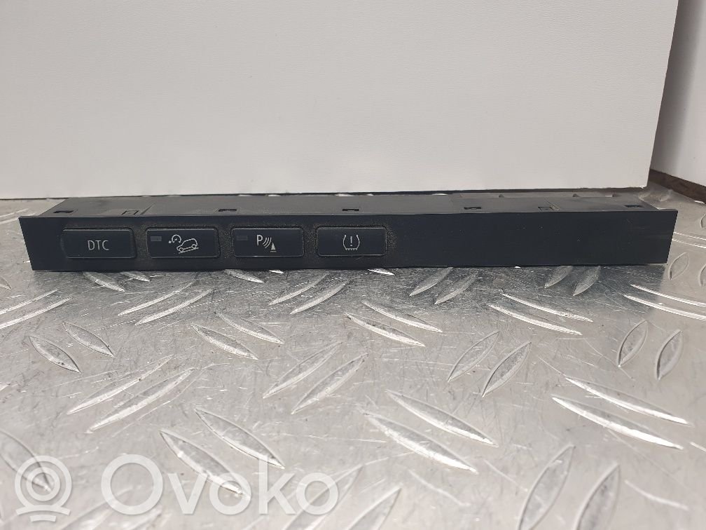 Parking (PDC) sensor switch   3427955,61313427955,03742534