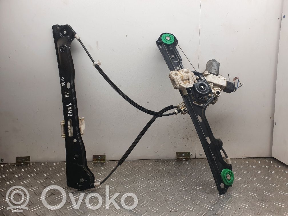 BMW 1 E81 E87 Front door window regulator with motor 