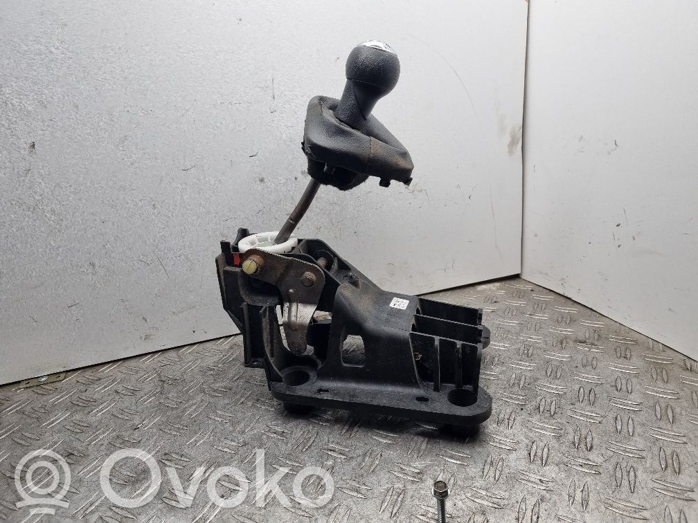 Citroen C3 Gear shifter/selector 