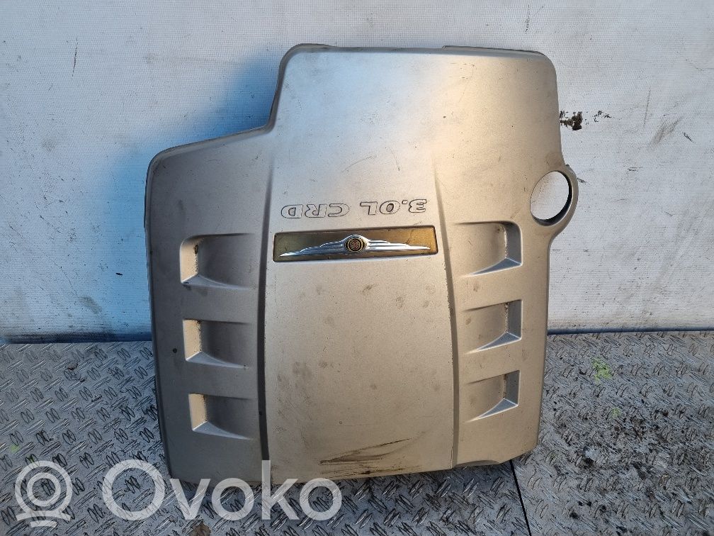 Chrysler 300 - 300C Engine cover (trim) 