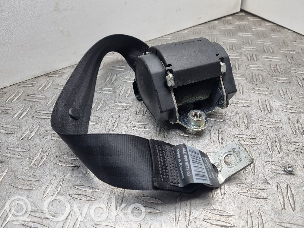 Audi A3 S3 8P Cinturón trasero 