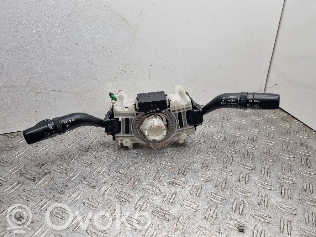 Mazda CX-7 Wiper turn signal indicator stalk/switch 
