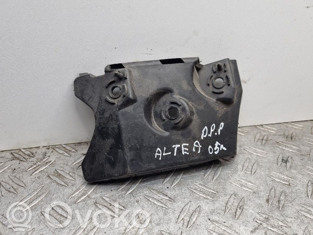 Seat Altea XL Front bumper mounting bracket 