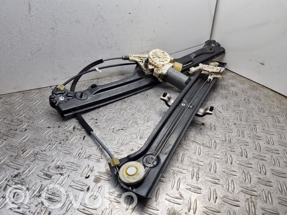 BMW X5 E70 Front door window regulator with motor 