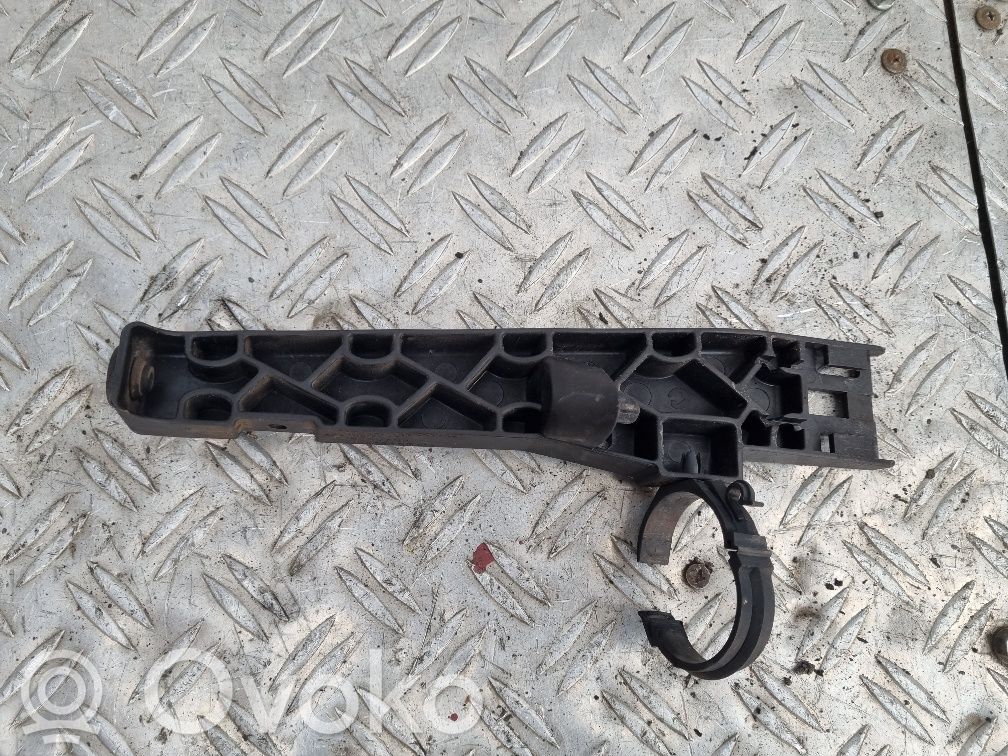 BMW 5 E60 E61 Other engine bay part 