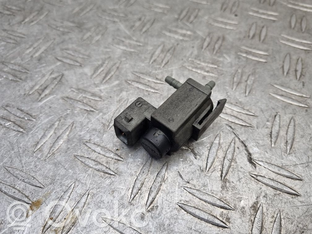 BMW 5 E60 E61 Turbo solenoid valve 