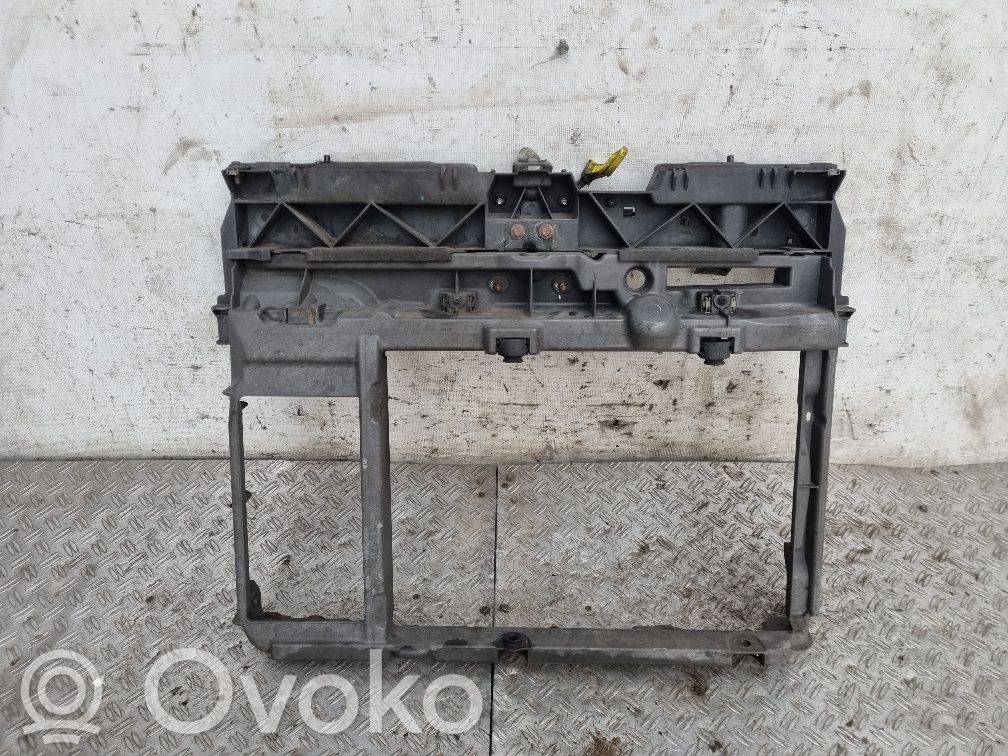 Citroen C3 Picasso Radiatoru panelis 