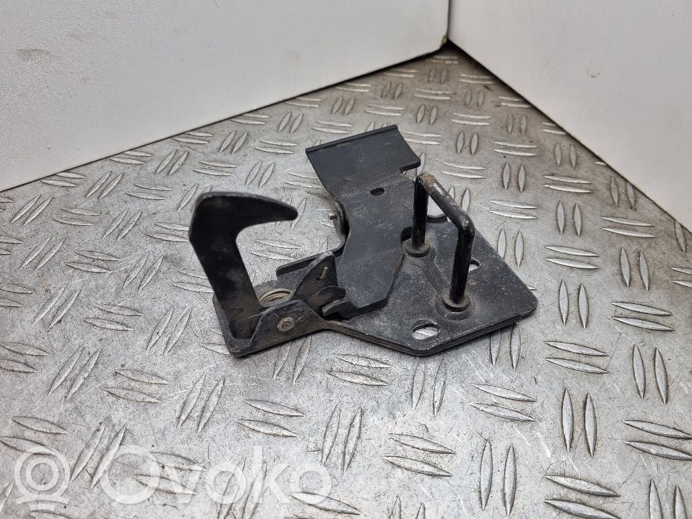 Audi Q7 4L Engine bonnet/hood lock/latch loop/hook 