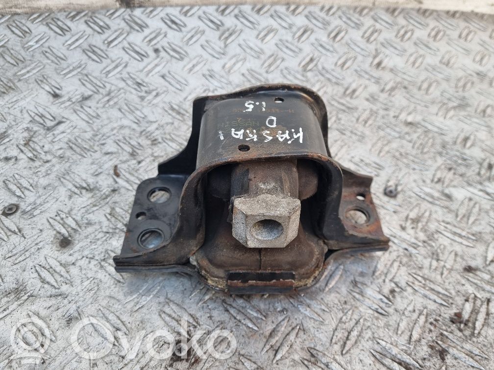 Nissan Qashqai Engine mount bracket 