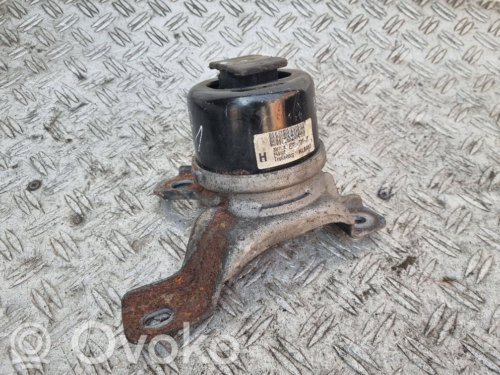 Volvo V60 Engine mount bracket 