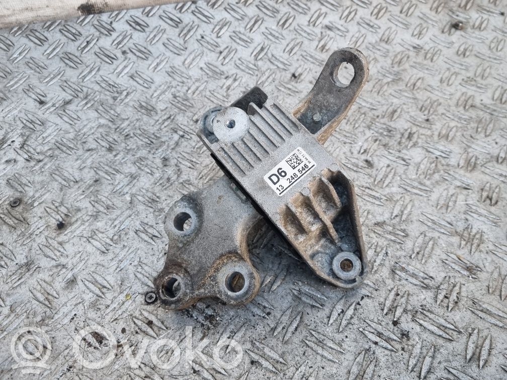 Opel Astra J Engine mount bracket 