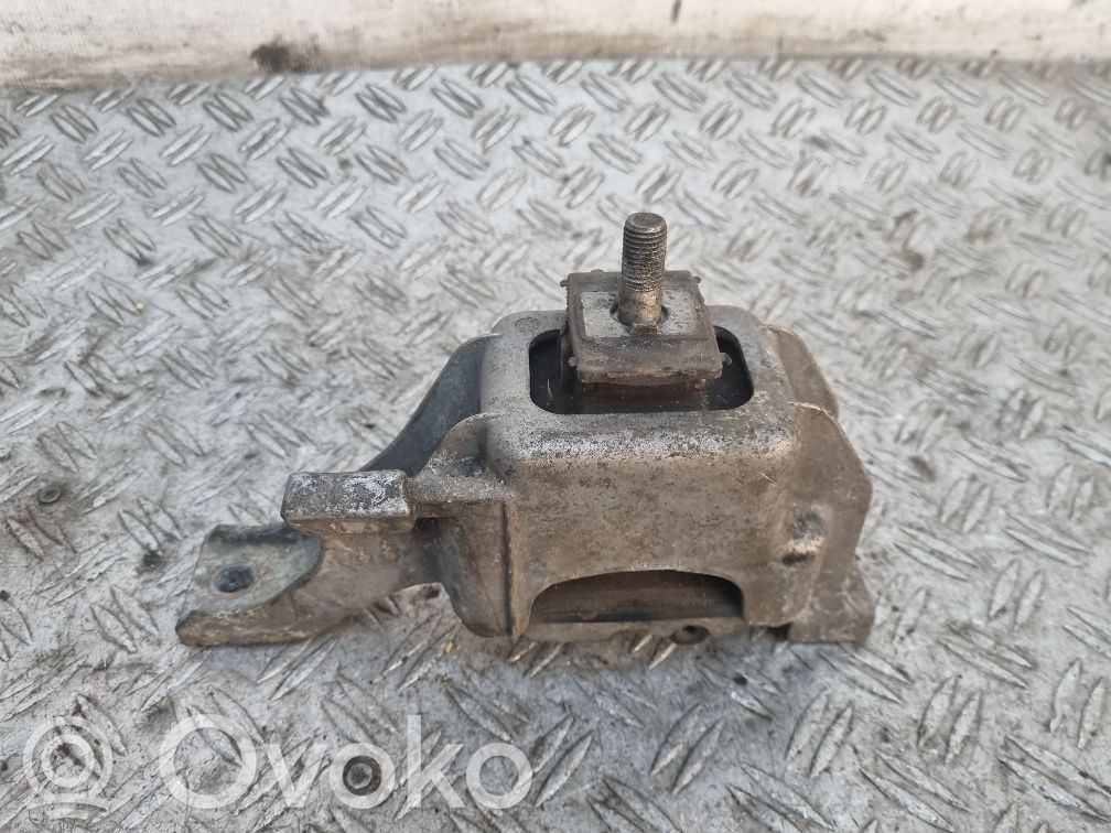 Mini One - Cooper Coupe R56 Engine mount bracket 