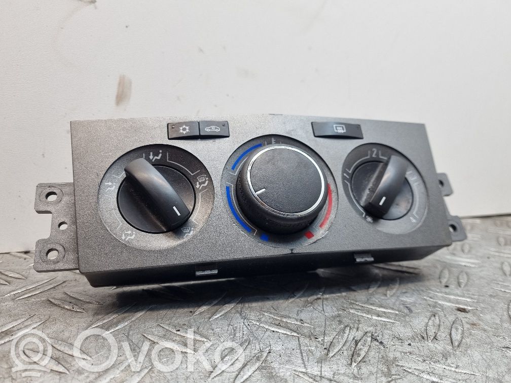 Opel Antara Climate control unit 