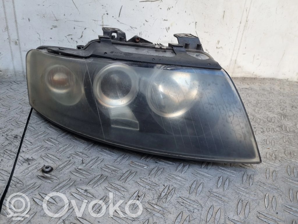 Audi A4 S4 B6 8E 8H Scheinwerfer 