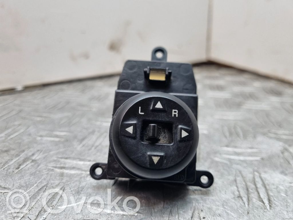 Wing mirror switch   935301W951,299105326