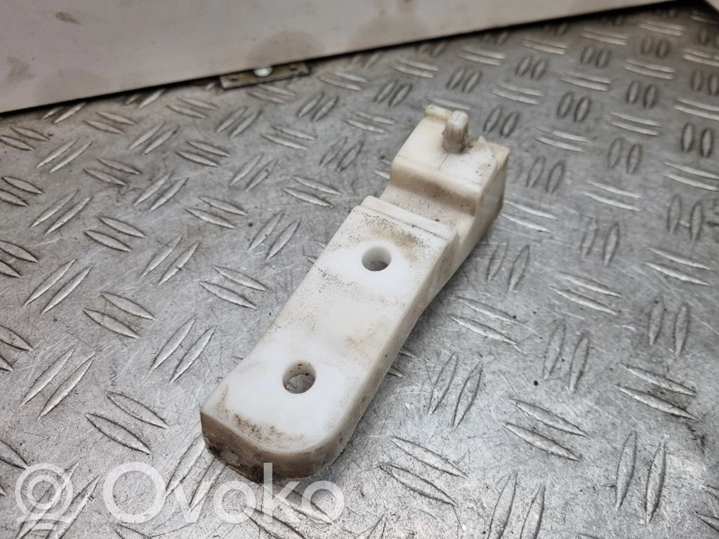 Mitsubishi Outlander Headlight/headlamp mounting bracket 