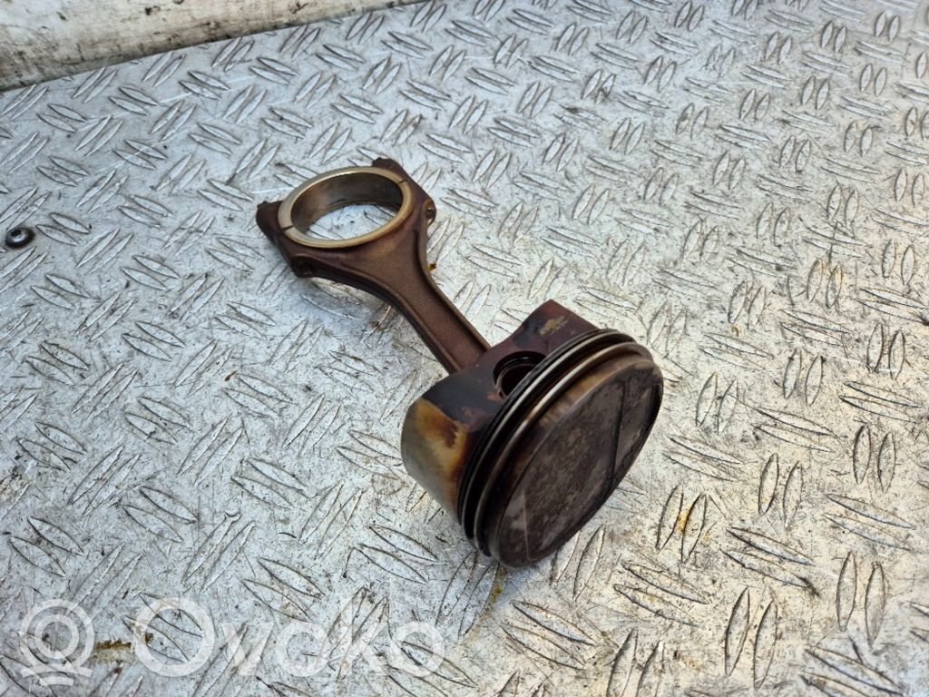 Audi A4 S4 B6 8E 8H Pistón con biela 