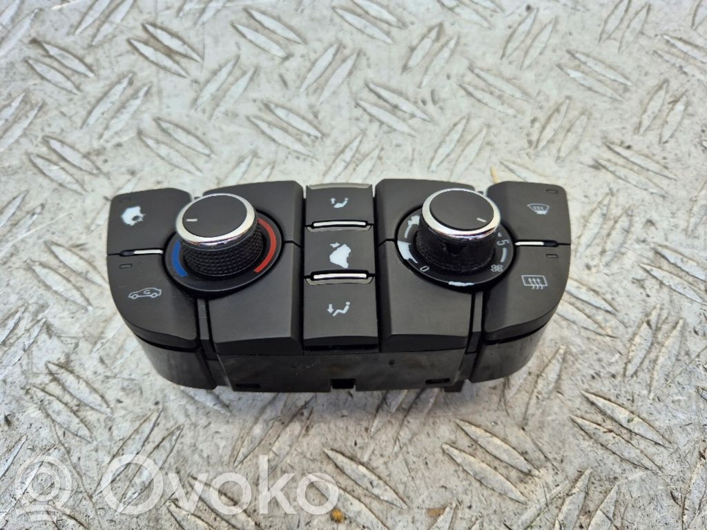 Opel Meriva B Climate control unit 