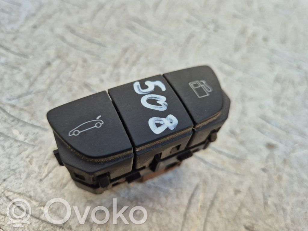 Peugeot 508 Tailgate opening switch 