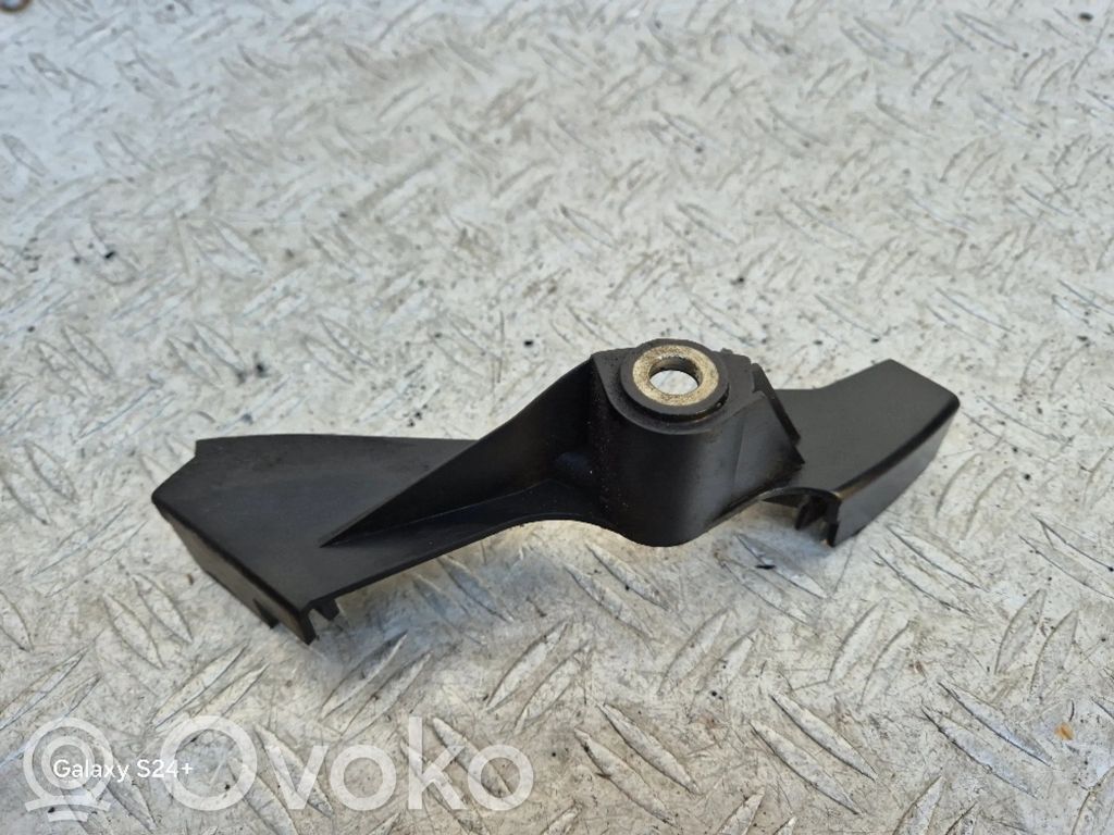 Ford Mondeo MK IV Muu moottoritilan osa 