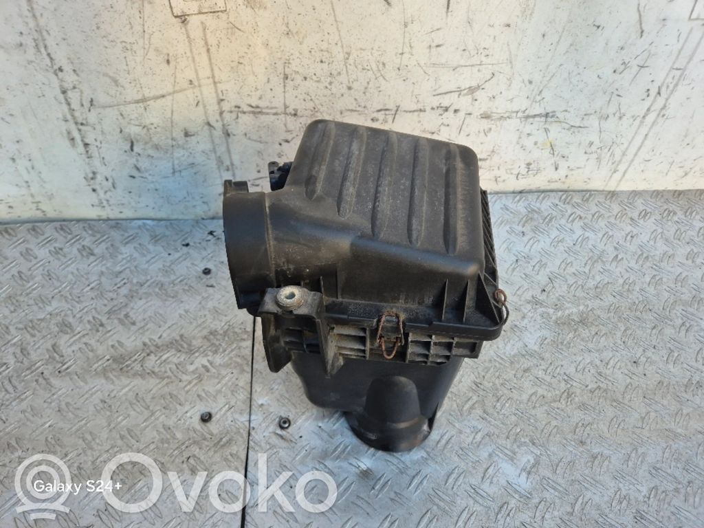Chrysler 300 - 300C Gaisa filtra kaste 