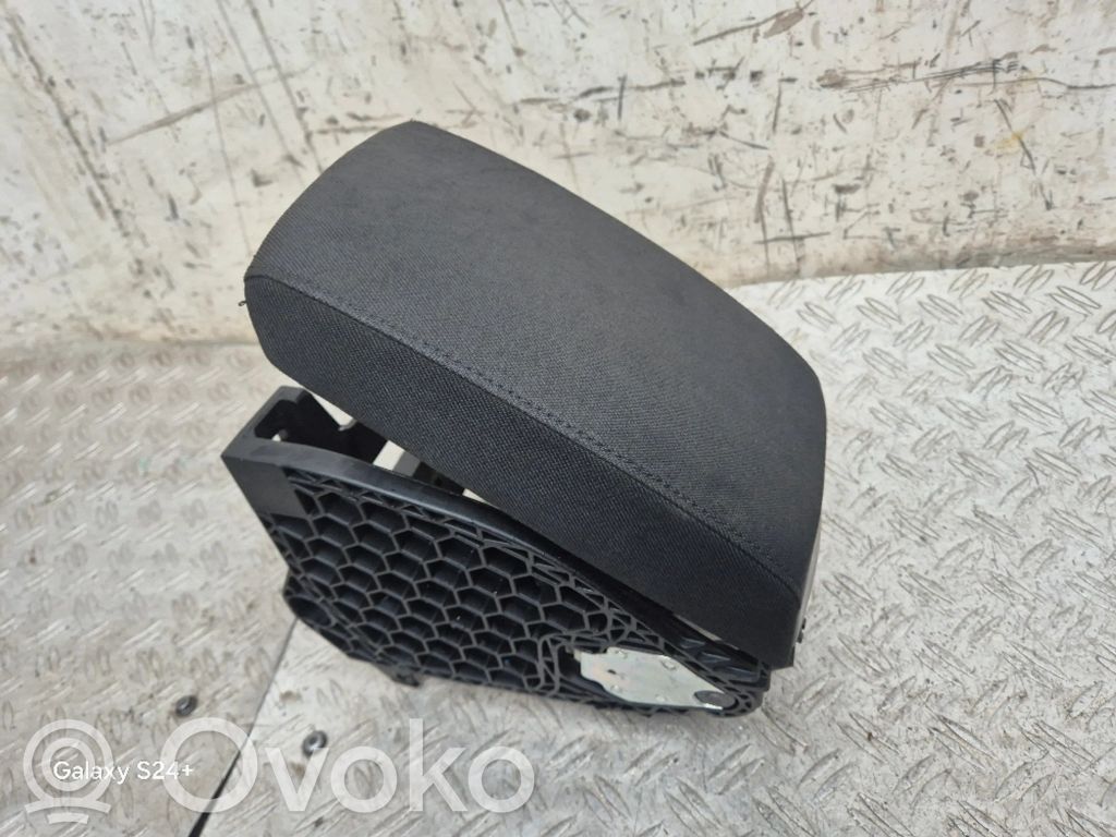 Skoda Octavia Mk2 (1Z) Armrest 