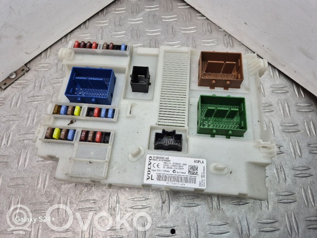Volvo V60 Fuse module 